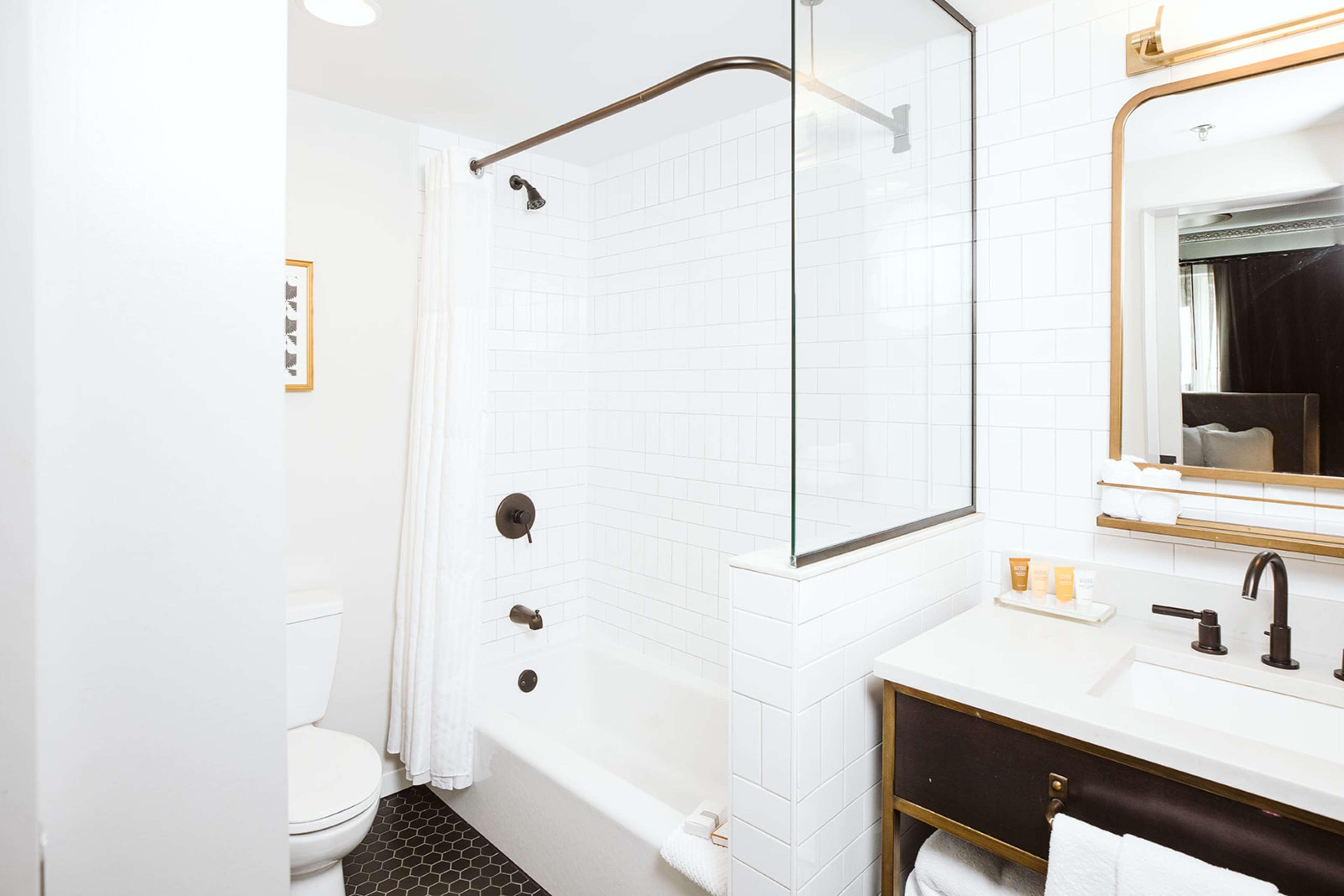 Hotel Phillips Kansas City, Curio Collection By Hilton Extérieur photo