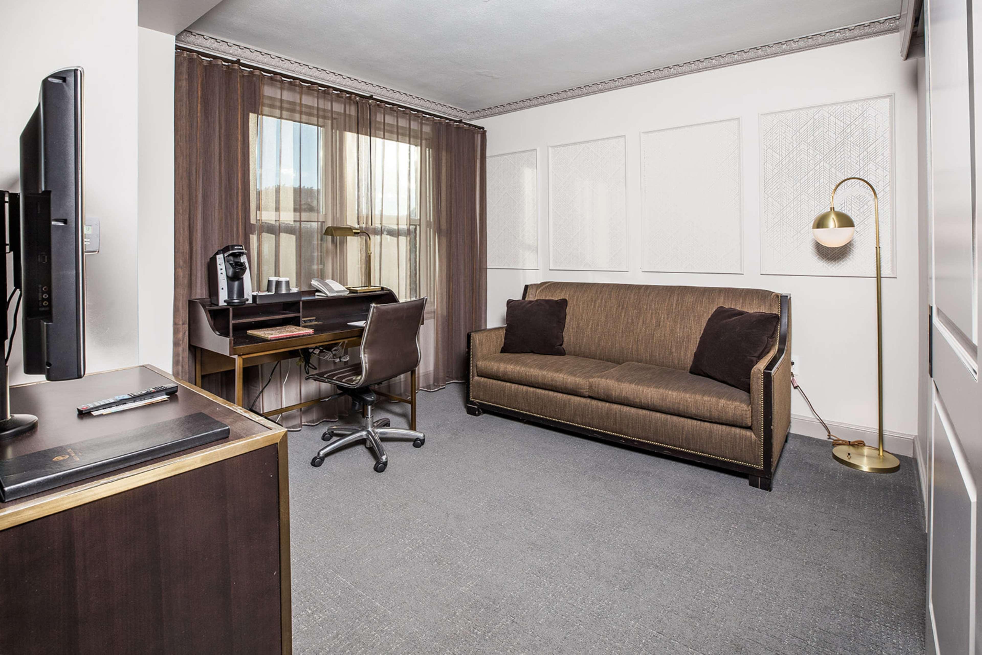 Hotel Phillips Kansas City, Curio Collection By Hilton Extérieur photo