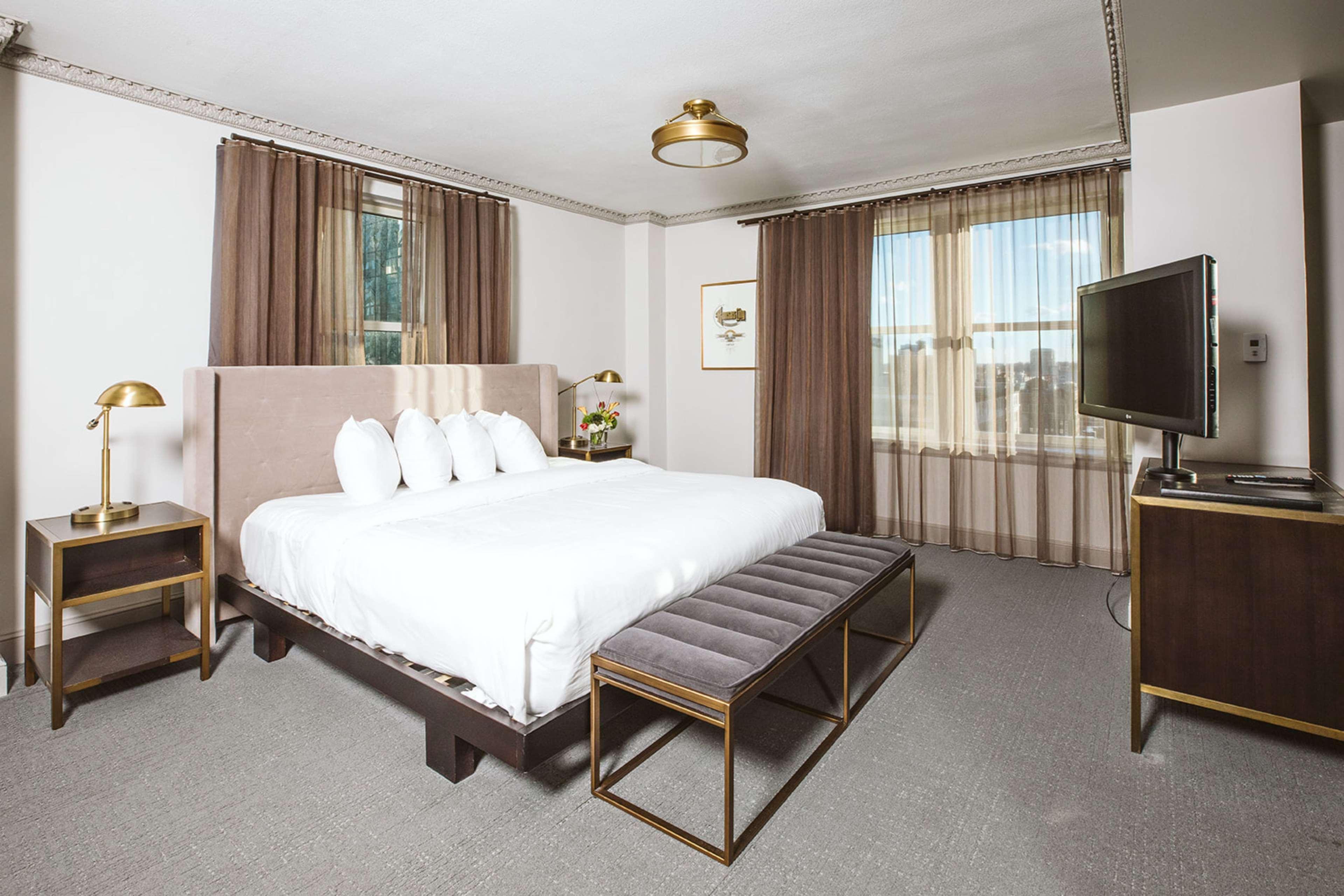 Hotel Phillips Kansas City, Curio Collection By Hilton Extérieur photo