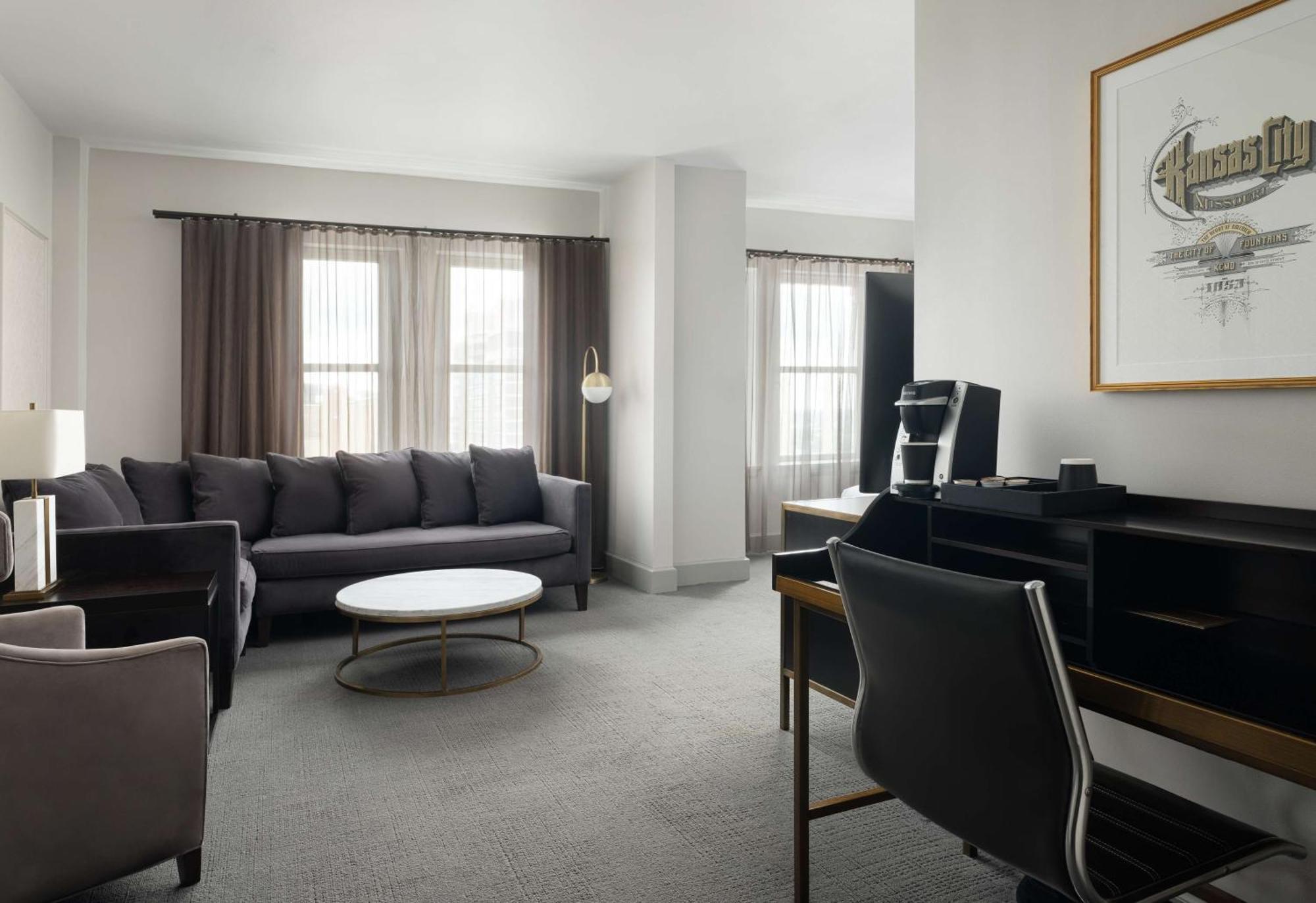 Hotel Phillips Kansas City, Curio Collection By Hilton Extérieur photo