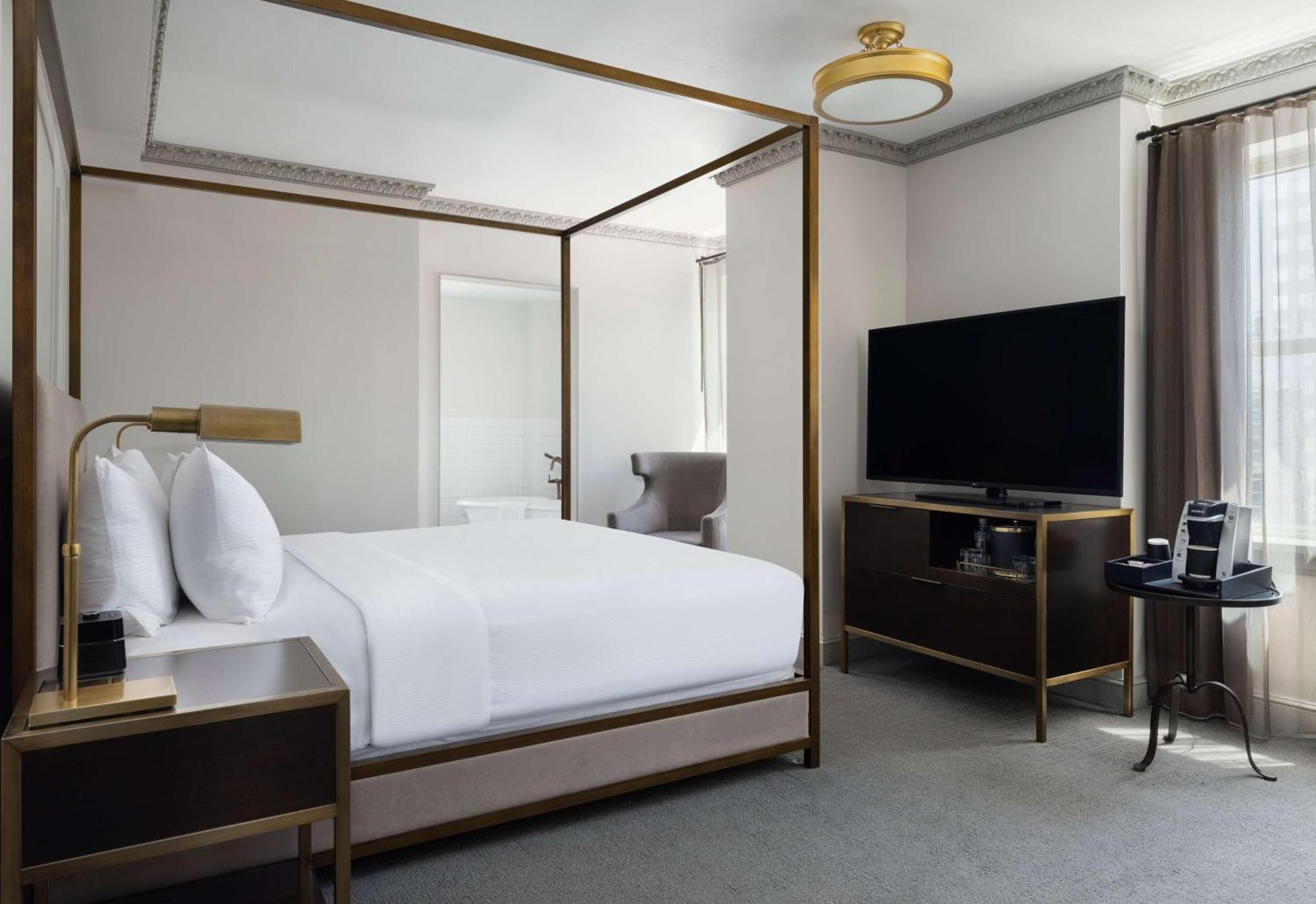 Hotel Phillips Kansas City, Curio Collection By Hilton Extérieur photo