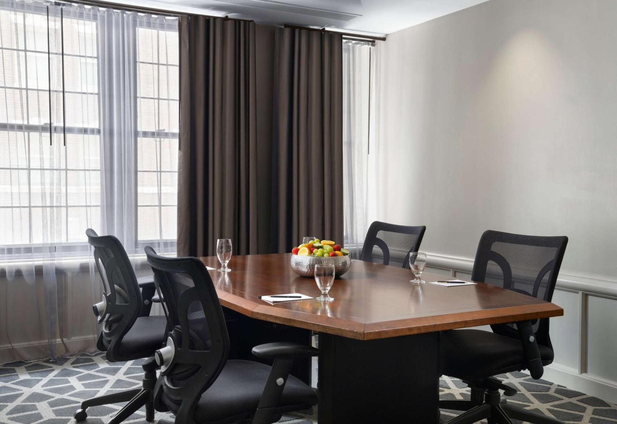 Hotel Phillips Kansas City, Curio Collection By Hilton Extérieur photo
